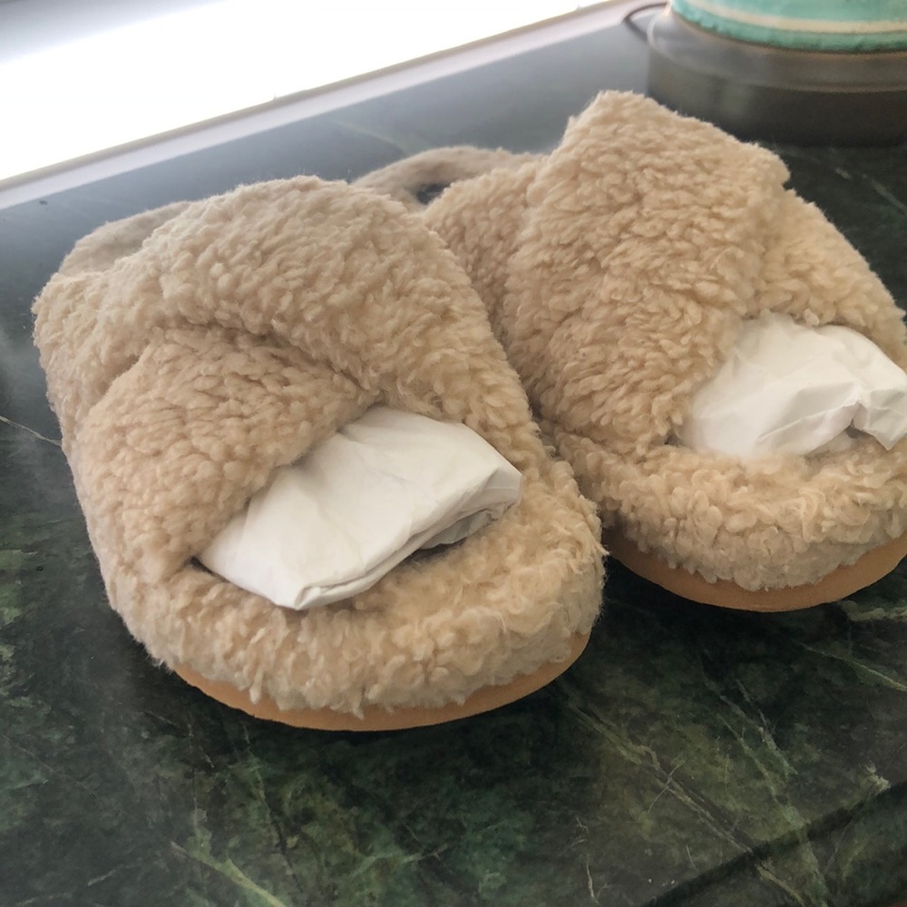 Ladies Aqua slippers